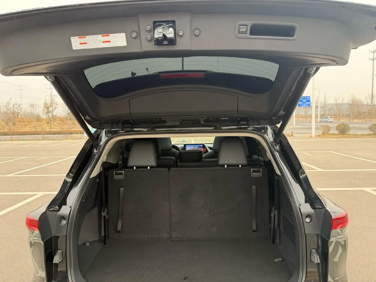 2023 Toyota Highlander 2.5L 189HP L4 E-CVT Hybrid,autocango,china used car exporter,china ev exporter,chinese used car exporter,chinese used ev exporter