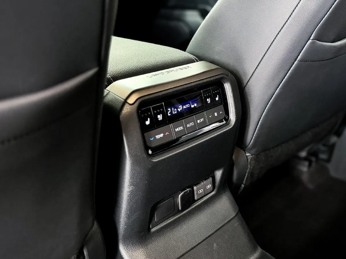 2024 Toyota Land Cruiser Prado 2.4T 282HP L4 8AT Hybrid,autocango,china used car exporter,china ev exporter,chinese used car exporter,chinese used ev exporter