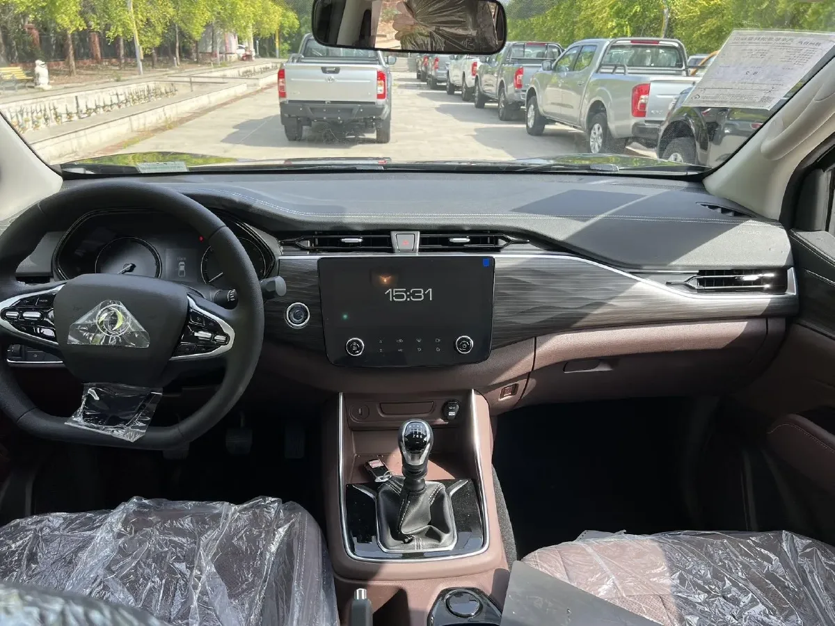 2023 Dongfeng RuiQi 7 2.3T 166HP L4 6MT,autocango,china used car exporter,china ev exporter,chinese used car exporter,chinese used ev exporter