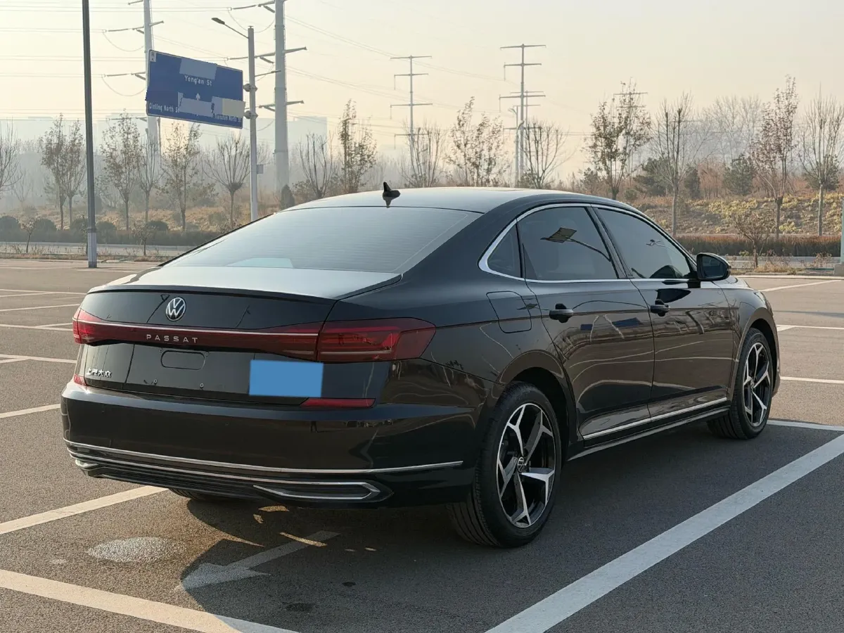 2023 Volkswagen Passat 2.0T 186HP L4 7DCT,autocango,china used car exporter,china ev exporter,chinese used car exporter,chinese used ev exporter