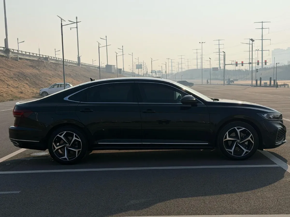 2023 Volkswagen Passat 2.0T 186HP L4 7DCT,autocango,china used car exporter,china ev exporter,chinese used car exporter,chinese used ev exporter