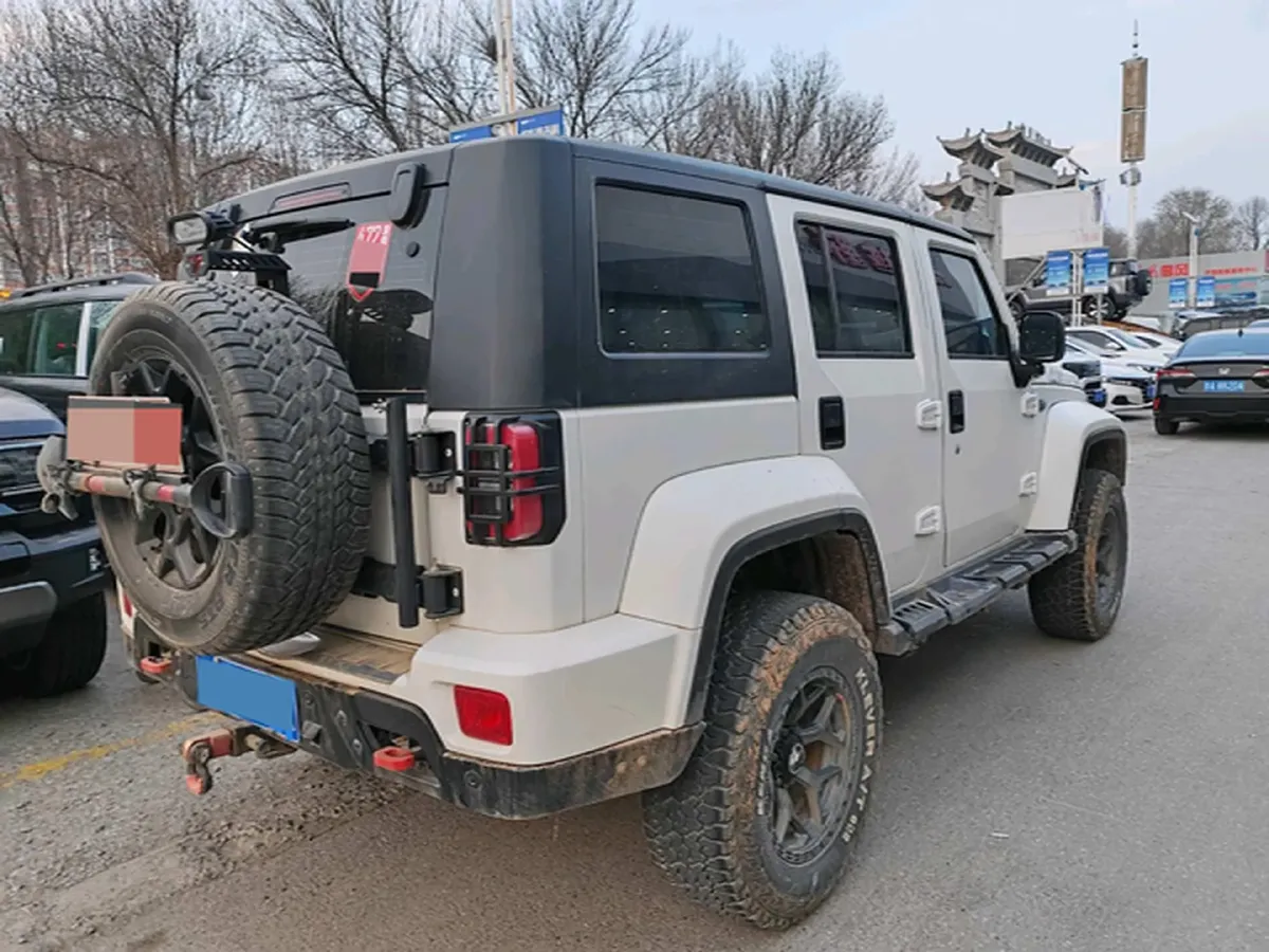 2023 Beijing BJ40 2.0T 163HP L4 8AT,autocango,china used car exporter,china ev exporter,chinese used car exporter,chinese used ev exporter