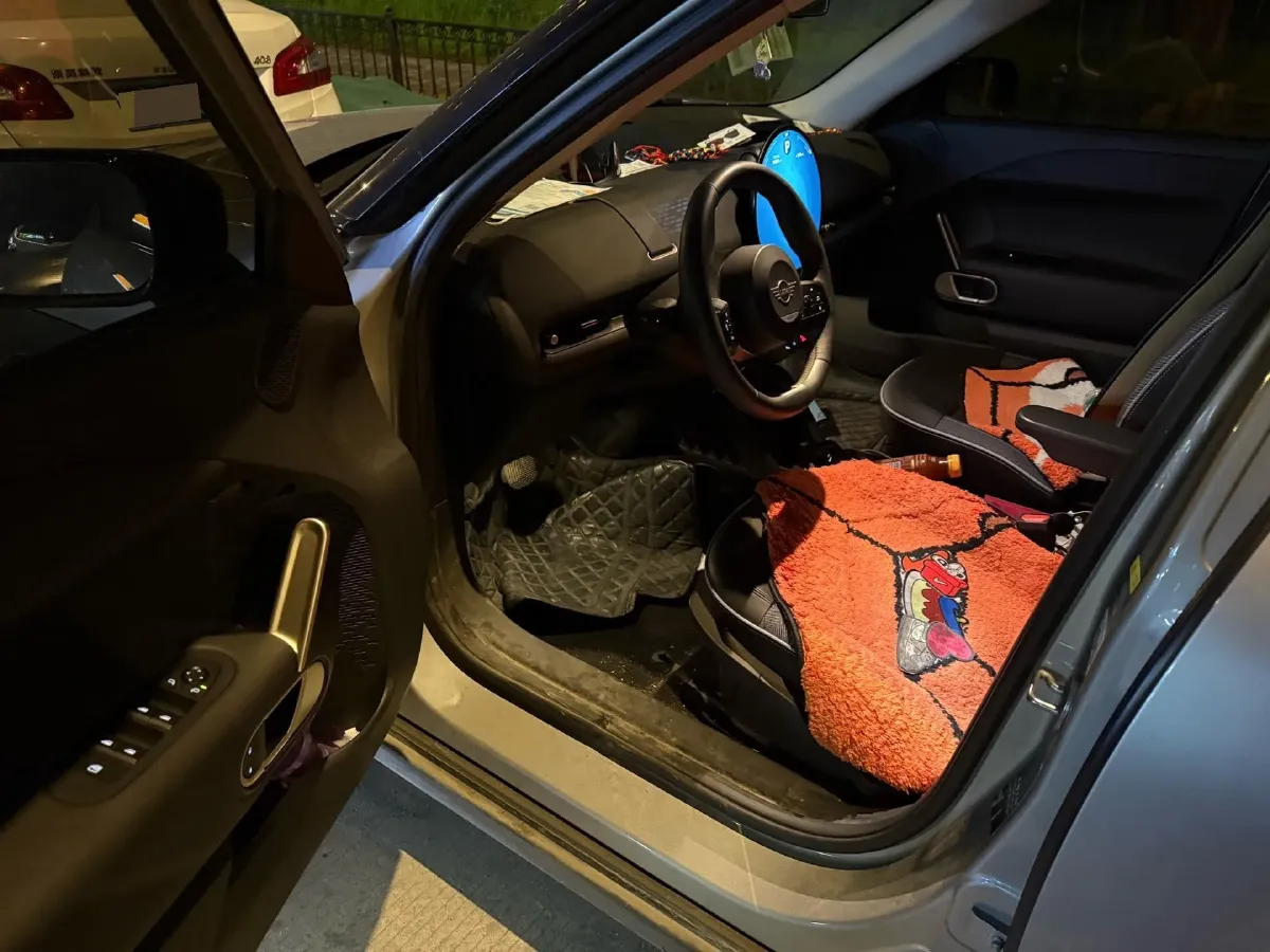 2024 MINI ACEMAN BEV 51.5KWH,autocango,china used car exporter,china ev exporter,chinese used car exporter,chinese used ev exporter