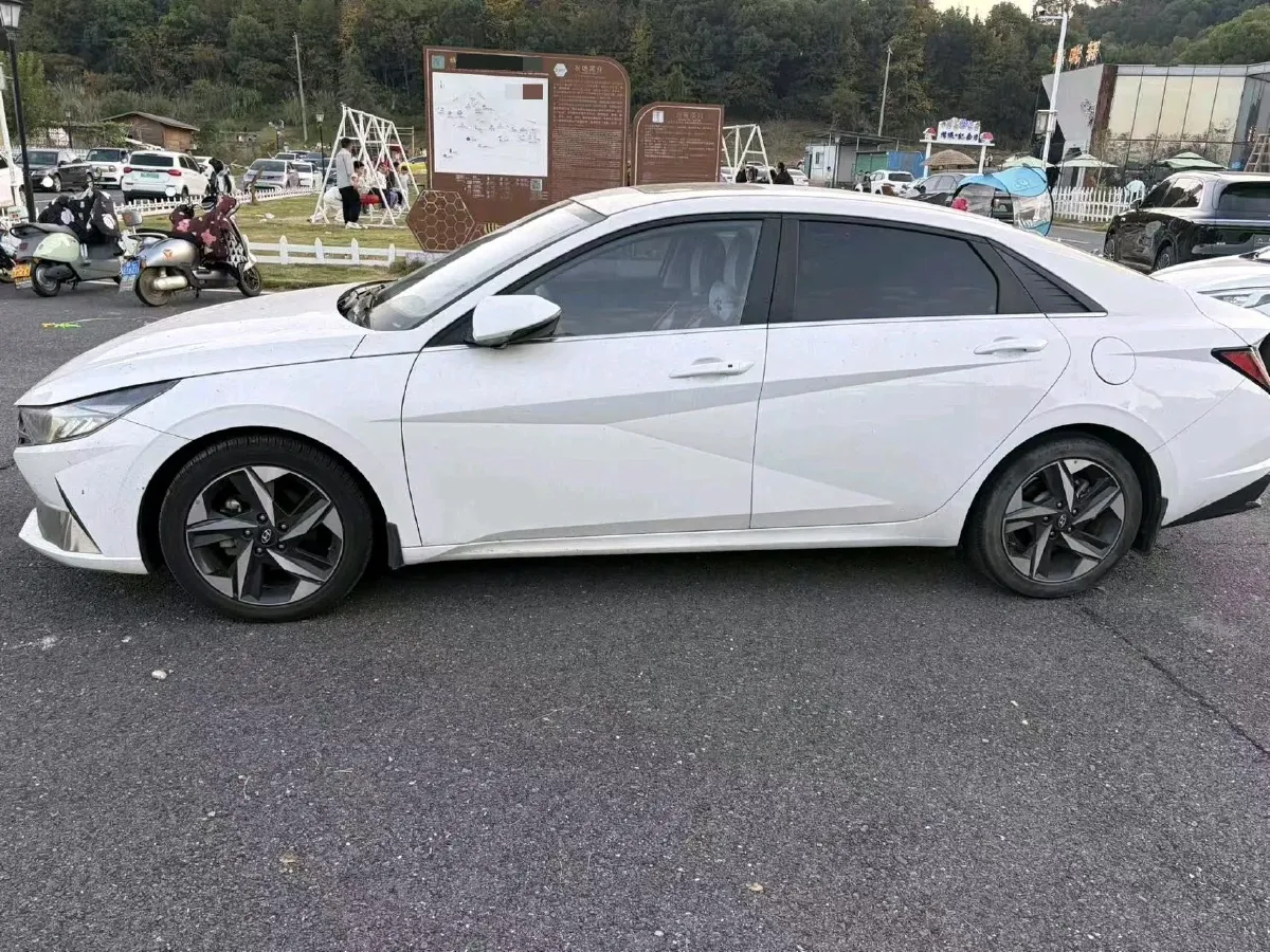 2021 Hyundai Elantra 1.5L 115HP L4 CVT,autocango,china used car exporter,china ev exporter,chinese used car exporter,chinese used ev exporter