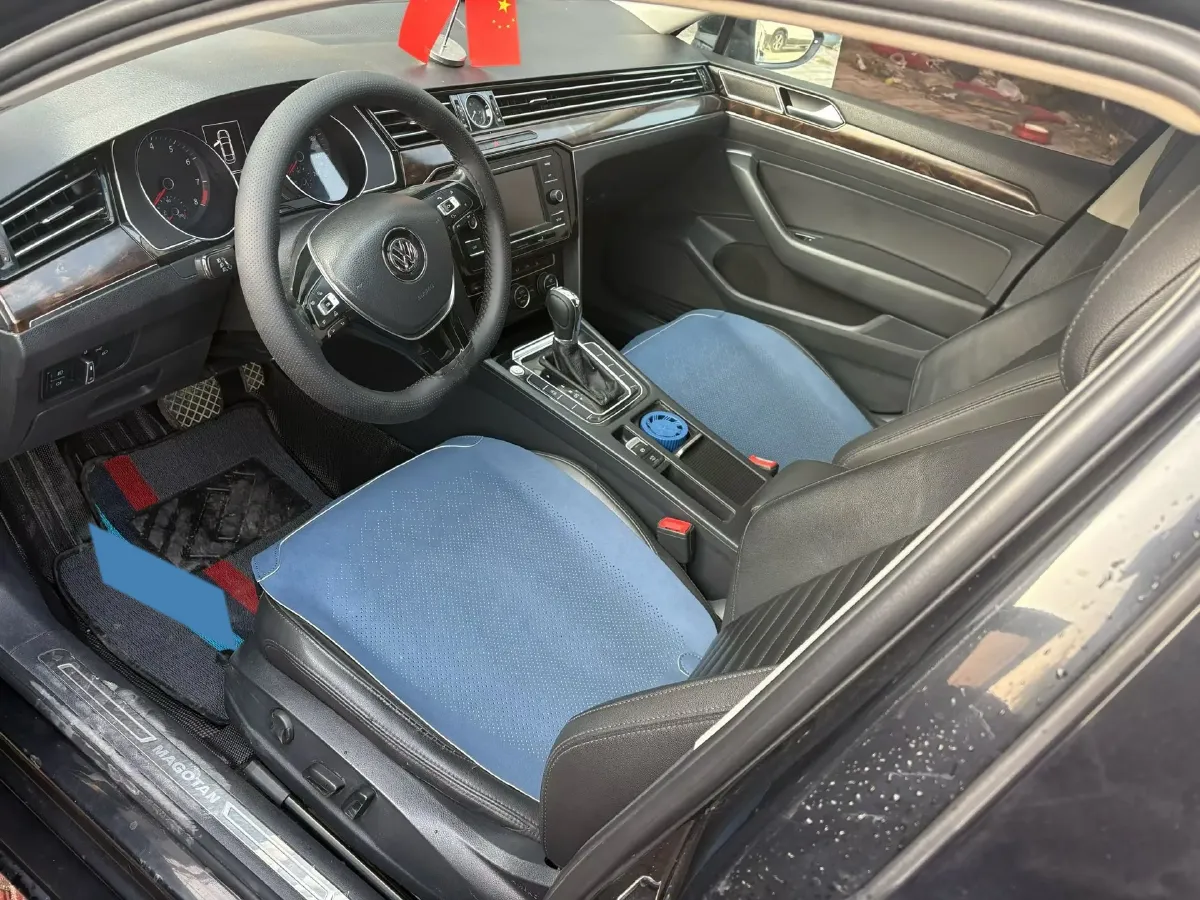 2018 Volkswagen Magotan 1.8T 180HP L4 7DCT,autocango,china used car exporter,china ev exporter,chinese used car exporter,chinese used ev exporter