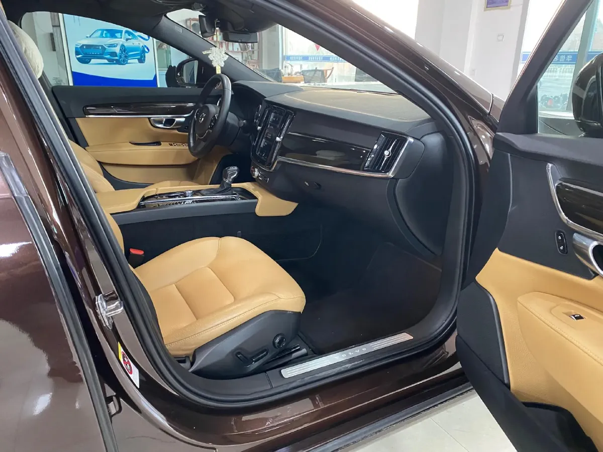 2017 Volvo S90 2.0T 254HP L4 8AT,autocango,china used car exporter,china ev exporter,chinese used car exporter,chinese used ev exporter