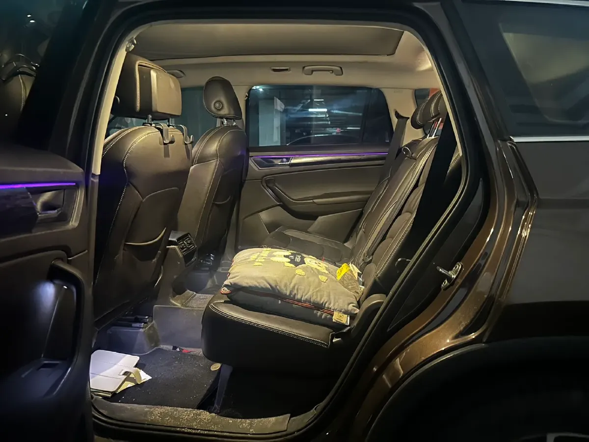 2018 Skoda Kodiak 2.0T 220HP L4 7DCT,autocango,china used car exporter,china ev exporter,chinese used car exporter,chinese used ev exporter