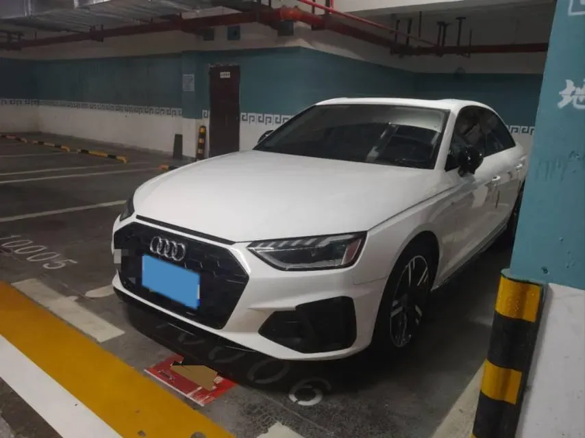 2022 Audi A4L 2.0T 190HP L4 7DCT,autocango,china used car exporter,china ev exporter,chinese used car exporter,chinese used ev exporter