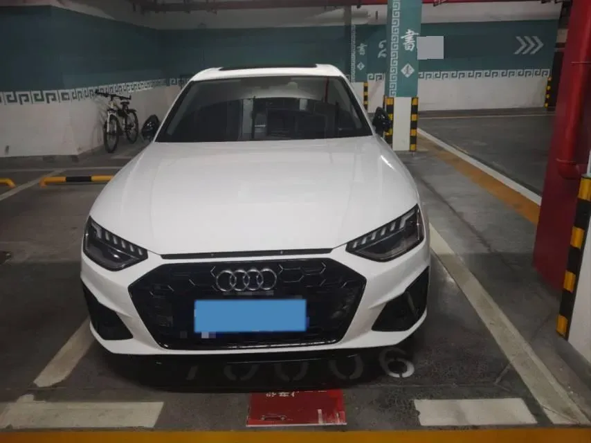 2022 Audi A4L 2.0T 190HP L4 7DCT,autocango,china used car exporter,china ev exporter,chinese used car exporter,chinese used ev exporter