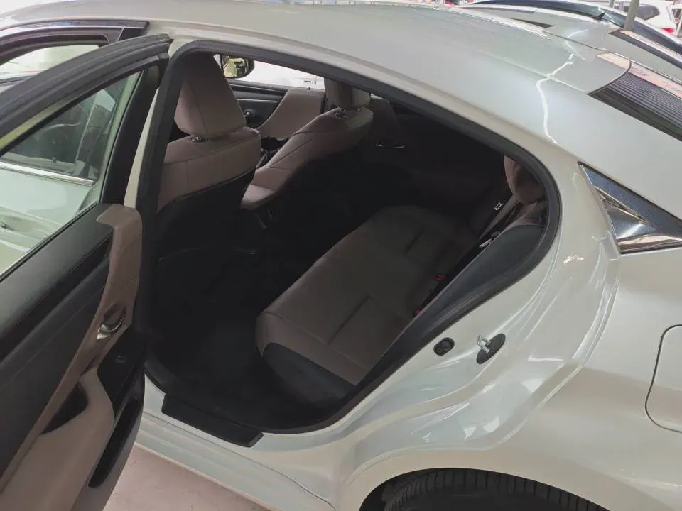 2021 Lexus ES 2.5L 178HP L4 E-CVT Hybrid,autocango,china used car exporter,china ev exporter,chinese used car exporter,chinese used ev exporter