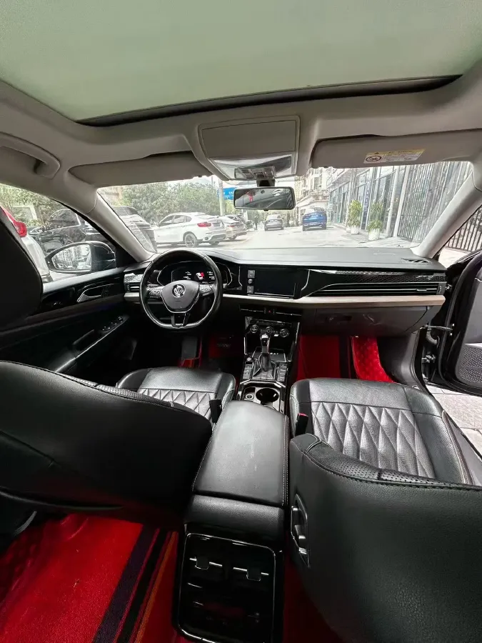 2019 Volvo V40 1.5T 152HP L4 6AT,autocango,china used car exporter,china ev exporter,chinese used car exporter,chinese used ev exporter