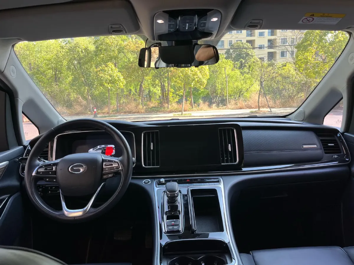 2021 GAC Trumpchi M8 2.0T 252HP L4 8AT,autocango,china used car exporter,china ev exporter,chinese used car exporter,chinese used ev exporter