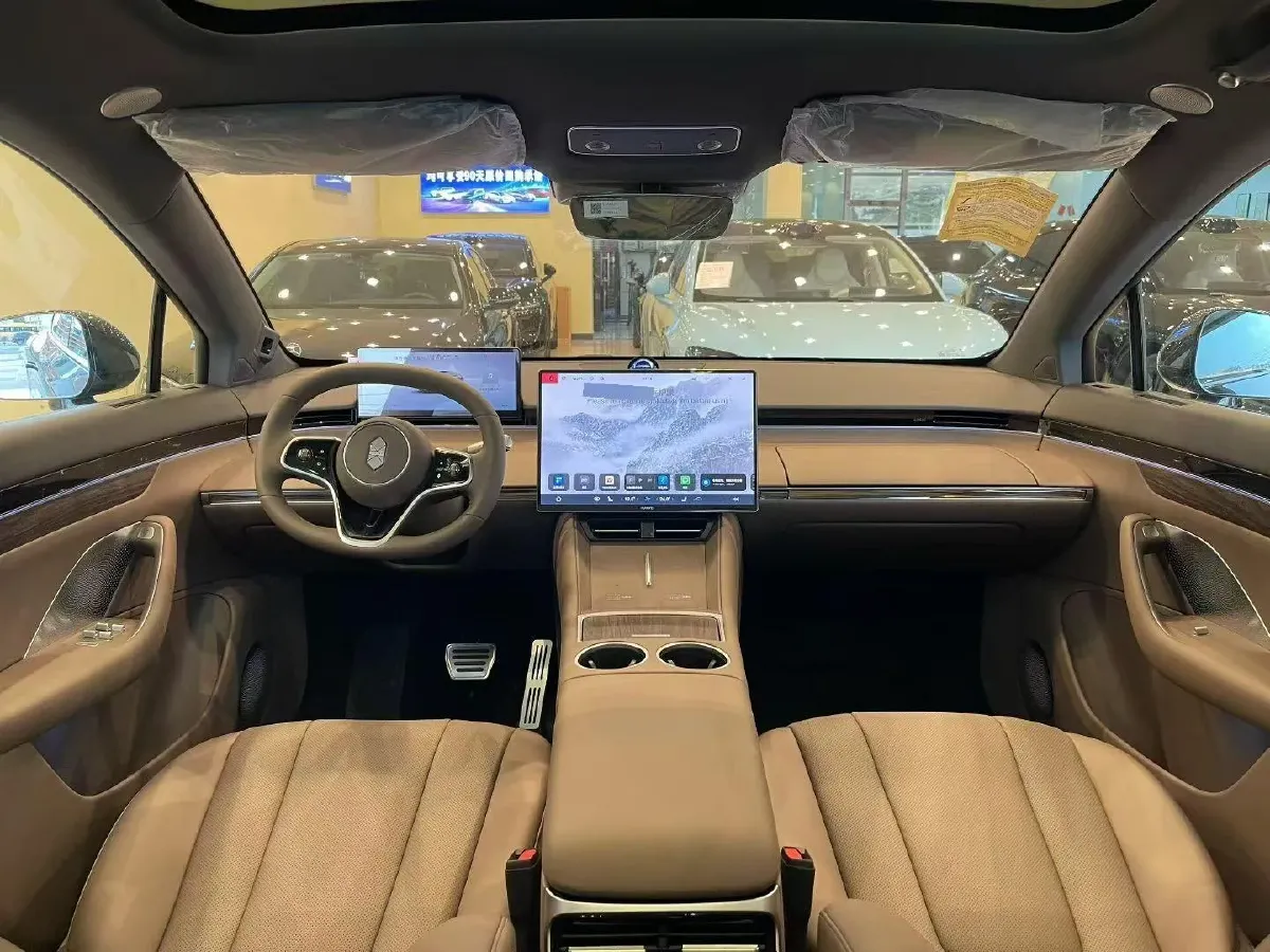 2026 Luxeed R7 REEV 156HP REEV,autocango,china used car exporter,china ev exporter,chinese used car exporter,chinese used ev exporter