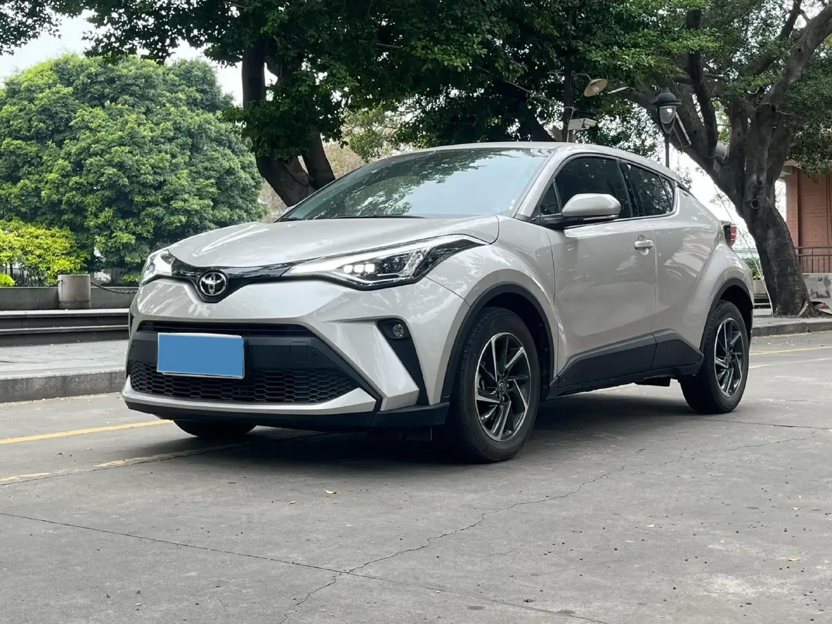 2023 Toyota C-HR 2.0L 171HP L4 CVT,autocango,china used car exporter,china ev exporter,chinese used car exporter,chinese used ev exporter