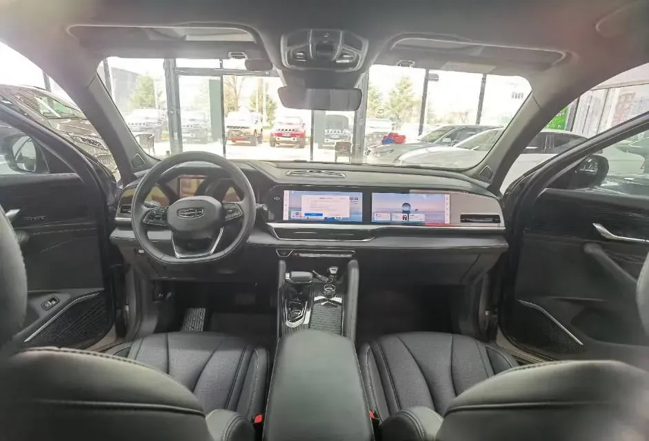 2024 Geely Monjaro 2.0T 218HP L4 7DCT,autocango,china used car exporter,china ev exporter,chinese used car exporter,chinese used ev exporter