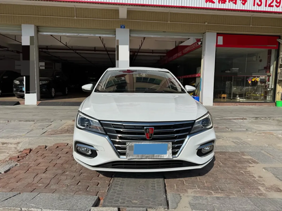 2019 Roewe i5 1.5L 120HP L4 5MT,autocango,china used car exporter,china ev exporter,chinese used car exporter,chinese used ev exporter