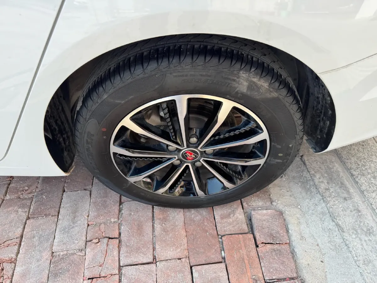 2019 Roewe i5 1.5L 120HP L4 5MT,autocango,china used car exporter,china ev exporter,chinese used car exporter,chinese used ev exporter