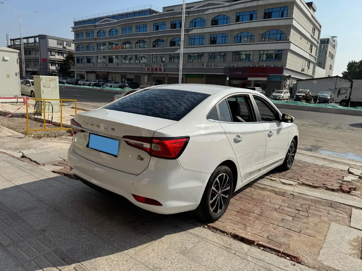 2019 Roewe i5 1.5L 120HP L4 5MT,autocango,china used car exporter,china ev exporter,chinese used car exporter,chinese used ev exporter