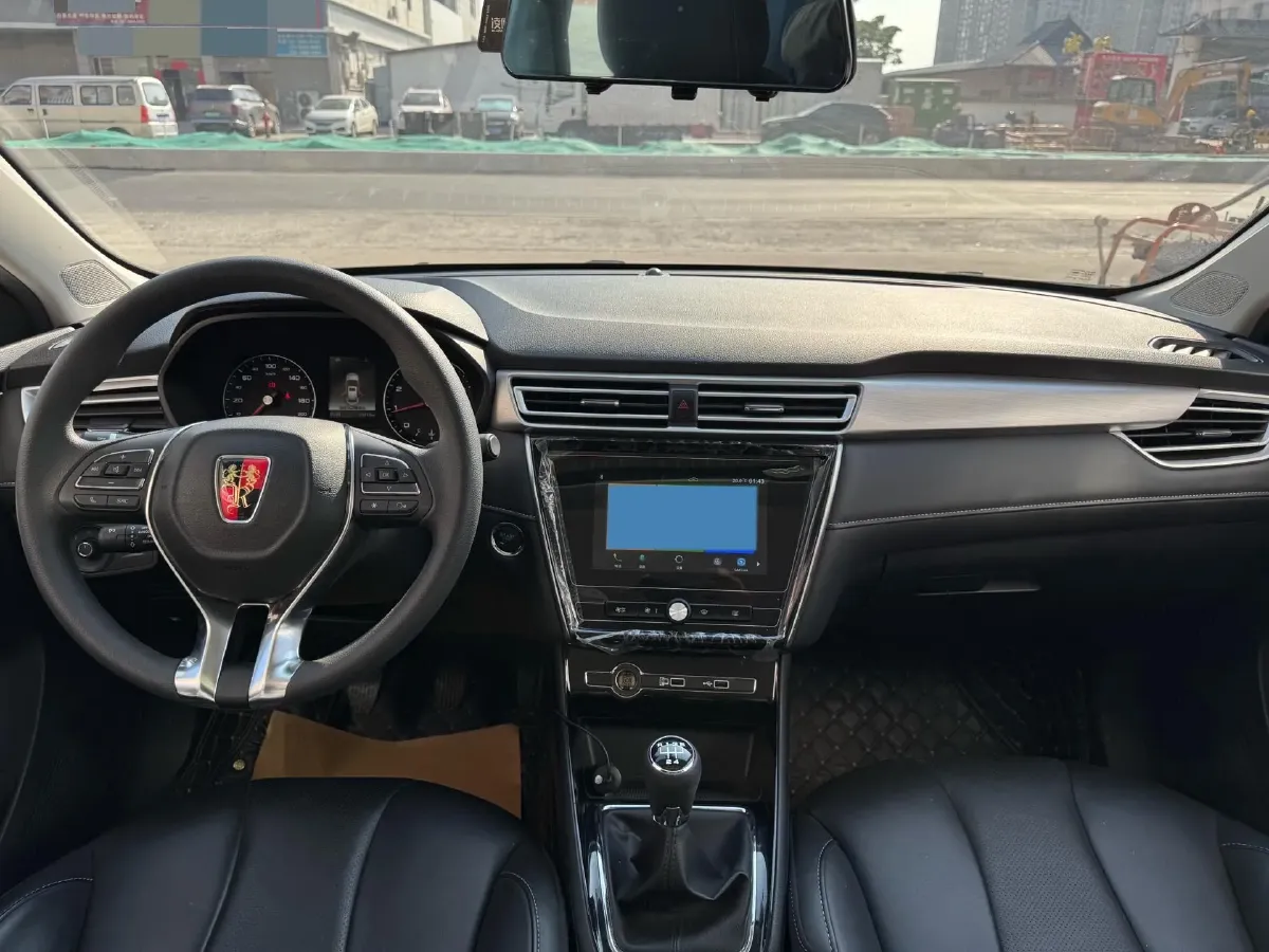 2019 Roewe i5 1.5L 120HP L4 5MT,autocango,china used car exporter,china ev exporter,chinese used car exporter,chinese used ev exporter