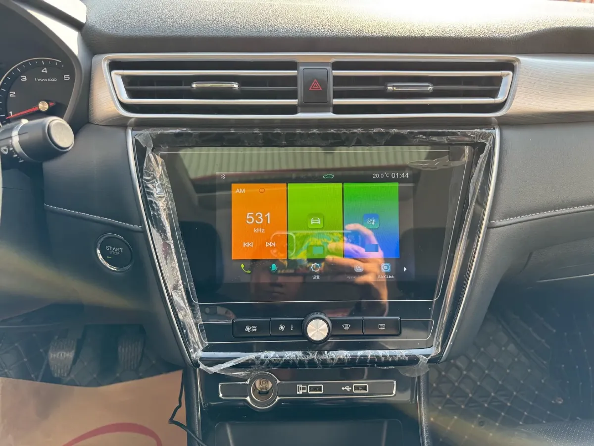 2019 Roewe i5 1.5L 120HP L4 5MT,autocango,china used car exporter,china ev exporter,chinese used car exporter,chinese used ev exporter