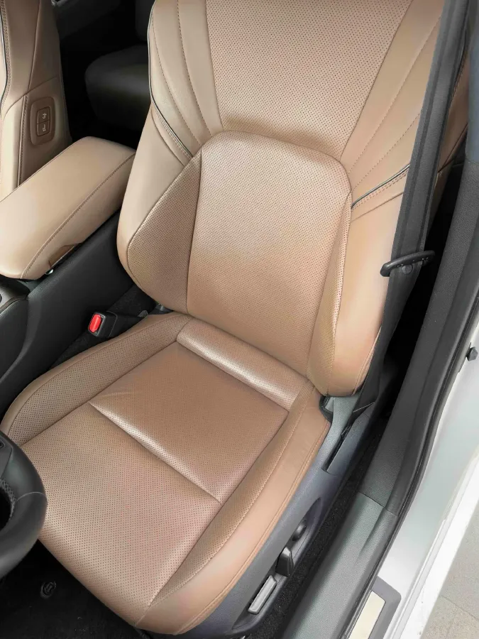 2024 Toyota Crown 2.5L 185HP L4 E-CVT Hybrid,autocango,china used car exporter,china ev exporter,chinese used car exporter,chinese used ev exporter