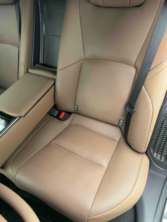 2024 Toyota Crown 2.5L 185HP L4 E-CVT Hybrid,autocango,china used car exporter,china ev exporter,chinese used car exporter,chinese used ev exporter