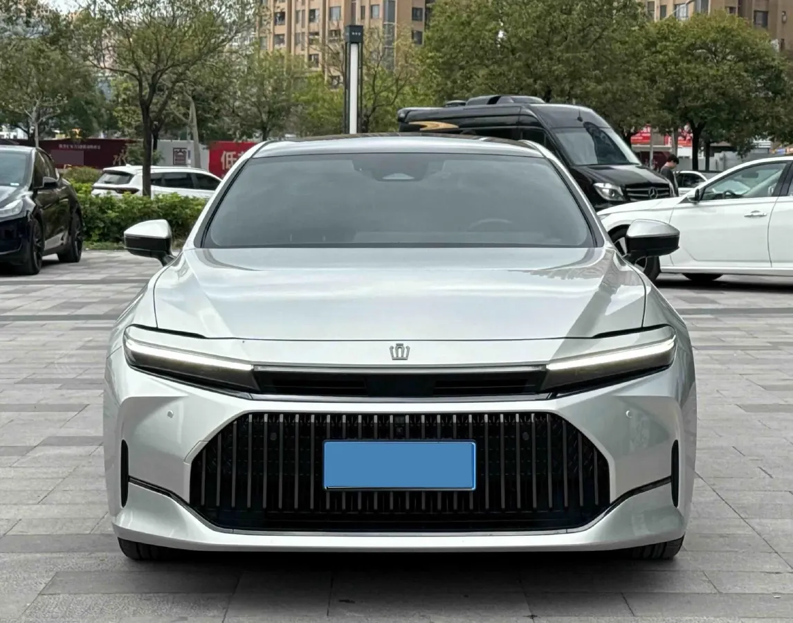 2024 Toyota Crown 2.5L 185HP L4 E-CVT Hybrid,autocango,china used car exporter,china ev exporter,chinese used car exporter,chinese used ev exporter