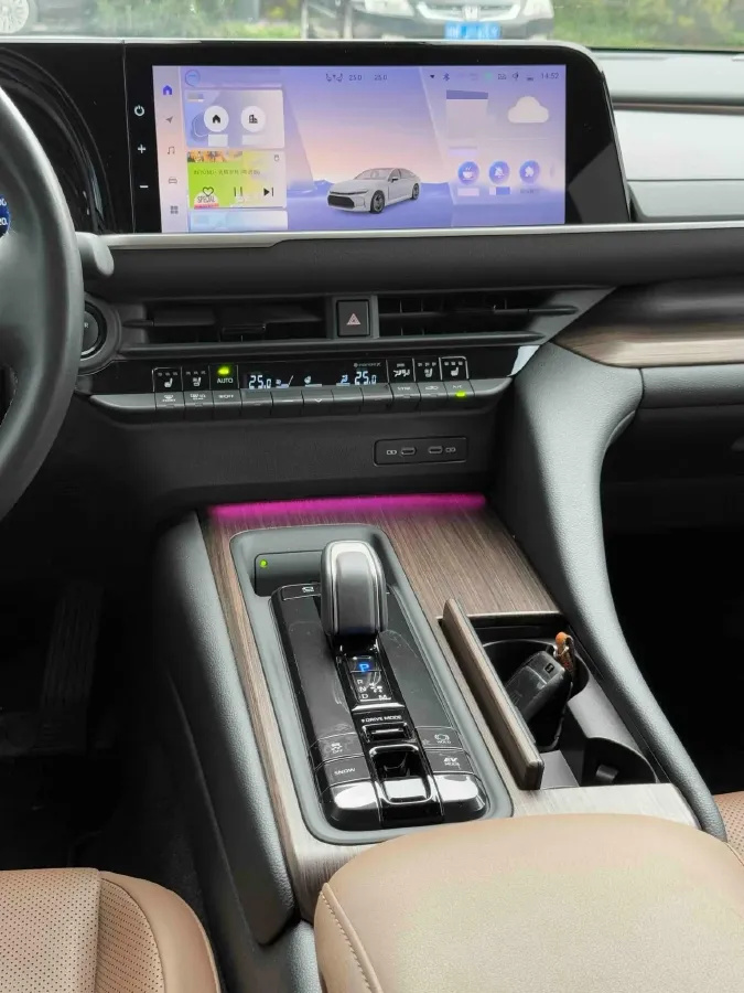 2024 Toyota Crown 2.5L 185HP L4 E-CVT Hybrid,autocango,china used car exporter,china ev exporter,chinese used car exporter,chinese used ev exporter