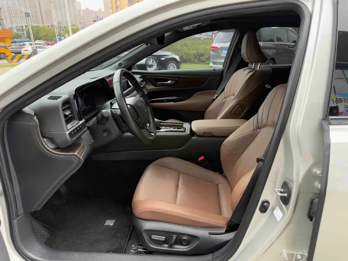 2024 Toyota Crown 2.5L 185HP L4 E-CVT Hybrid,autocango,china used car exporter,china ev exporter,chinese used car exporter,chinese used ev exporter