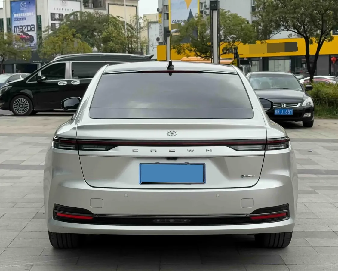 2024 Toyota Crown 2.5L 185HP L4 E-CVT Hybrid,autocango,china used car exporter,china ev exporter,chinese used car exporter,chinese used ev exporter