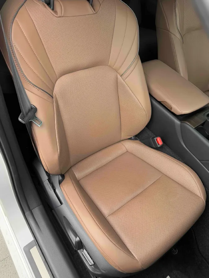 2024 Toyota Crown 2.5L 185HP L4 E-CVT Hybrid,autocango,china used car exporter,china ev exporter,chinese used car exporter,chinese used ev exporter