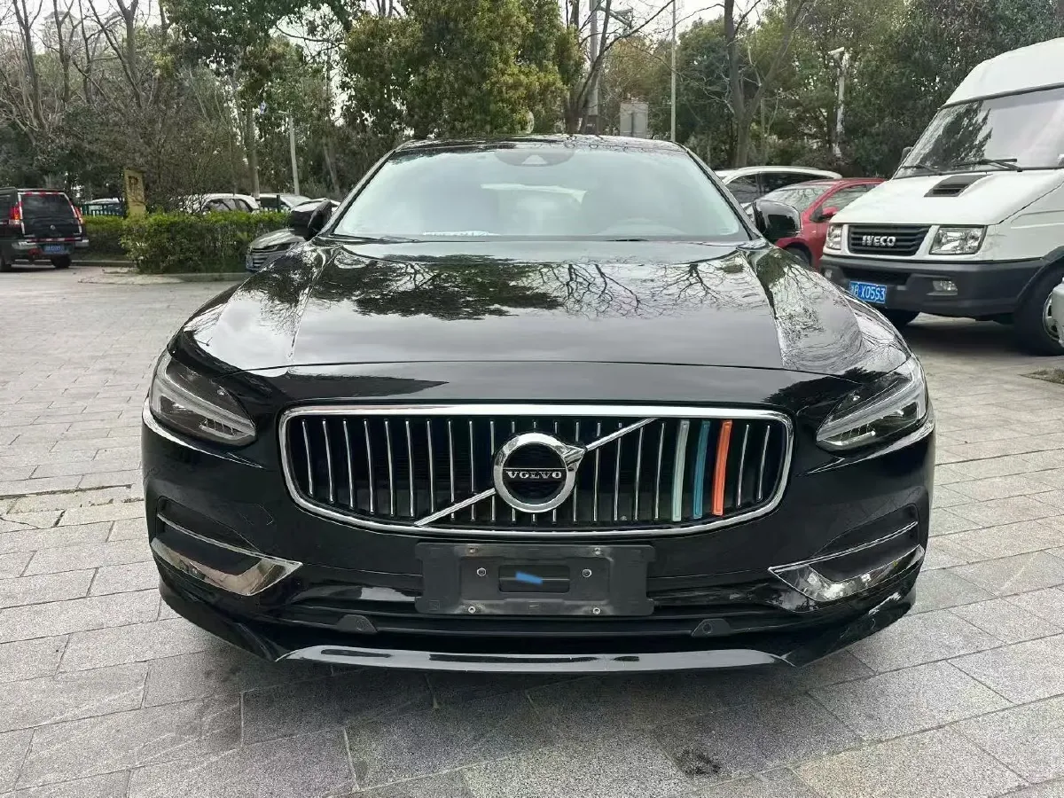 2018 Volvo S90 2.0T 190HP L4 8AT,autocango,china used car exporter,china ev exporter,chinese used car exporter,chinese used ev exporter