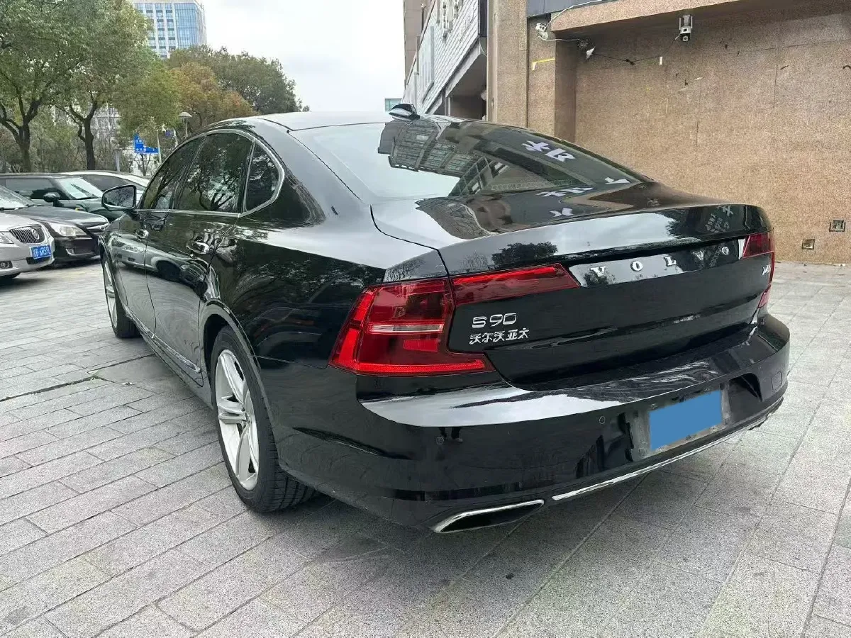 2018 Volvo S90 2.0T 190HP L4 8AT,autocango,china used car exporter,china ev exporter,chinese used car exporter,chinese used ev exporter