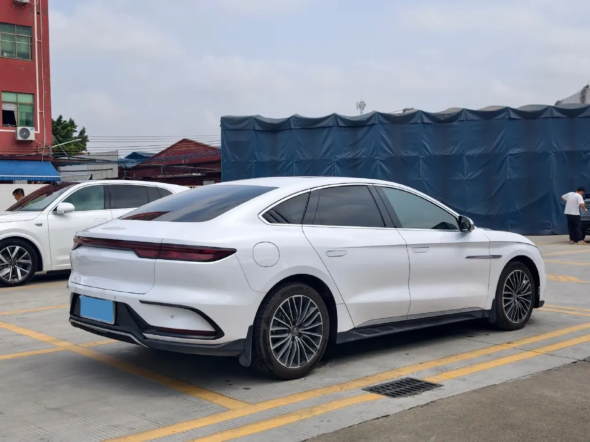 2022 Volkswagen Tiguan L 2.0T 186HP L4 7DCT,autocango,china used car exporter,china ev exporter,chinese used car exporter,chinese used ev exporter