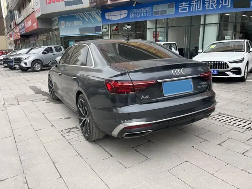 2020 Audi A4L 2.0T 190HP L4 7DCT,autocango,china used car exporter,china ev exporter,chinese used car exporter,chinese used ev exporter