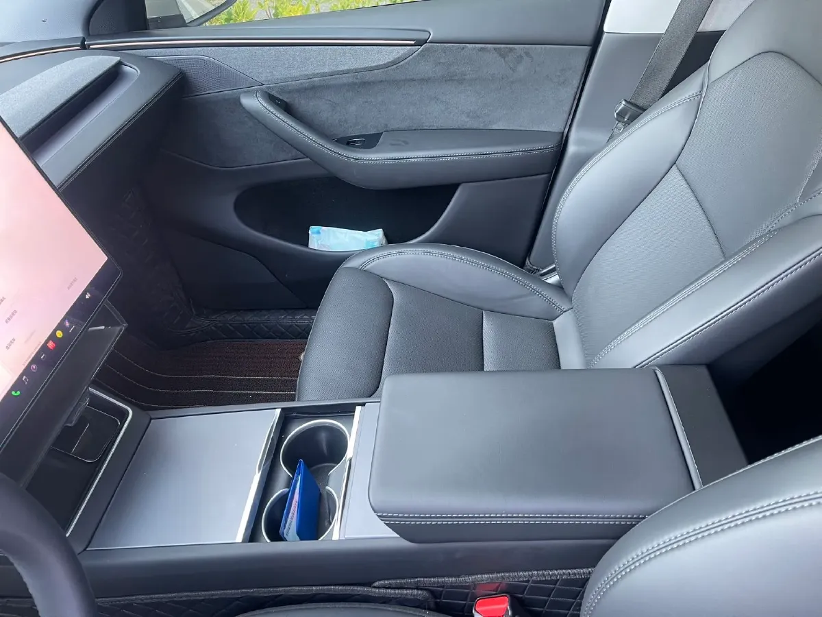 2025 Tesla Model Y BEV,autocango,china used car exporter,china ev exporter,chinese used car exporter,chinese used ev exporter