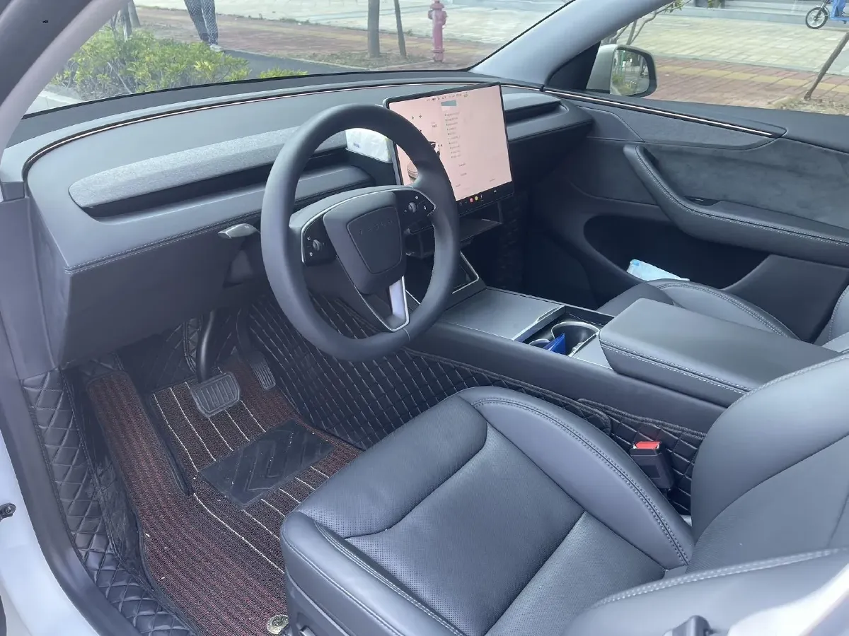 2025 Tesla Model Y BEV,autocango,china used car exporter,china ev exporter,chinese used car exporter,chinese used ev exporter