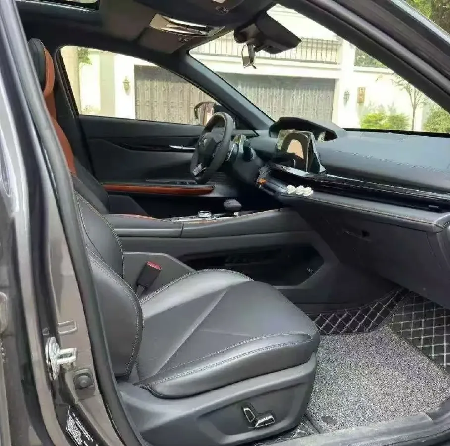 2024 ChangAn UNI-V 1.5T 188HP L4 7DCT,autocango,china used car exporter,china ev exporter,chinese used car exporter,chinese used ev exporter