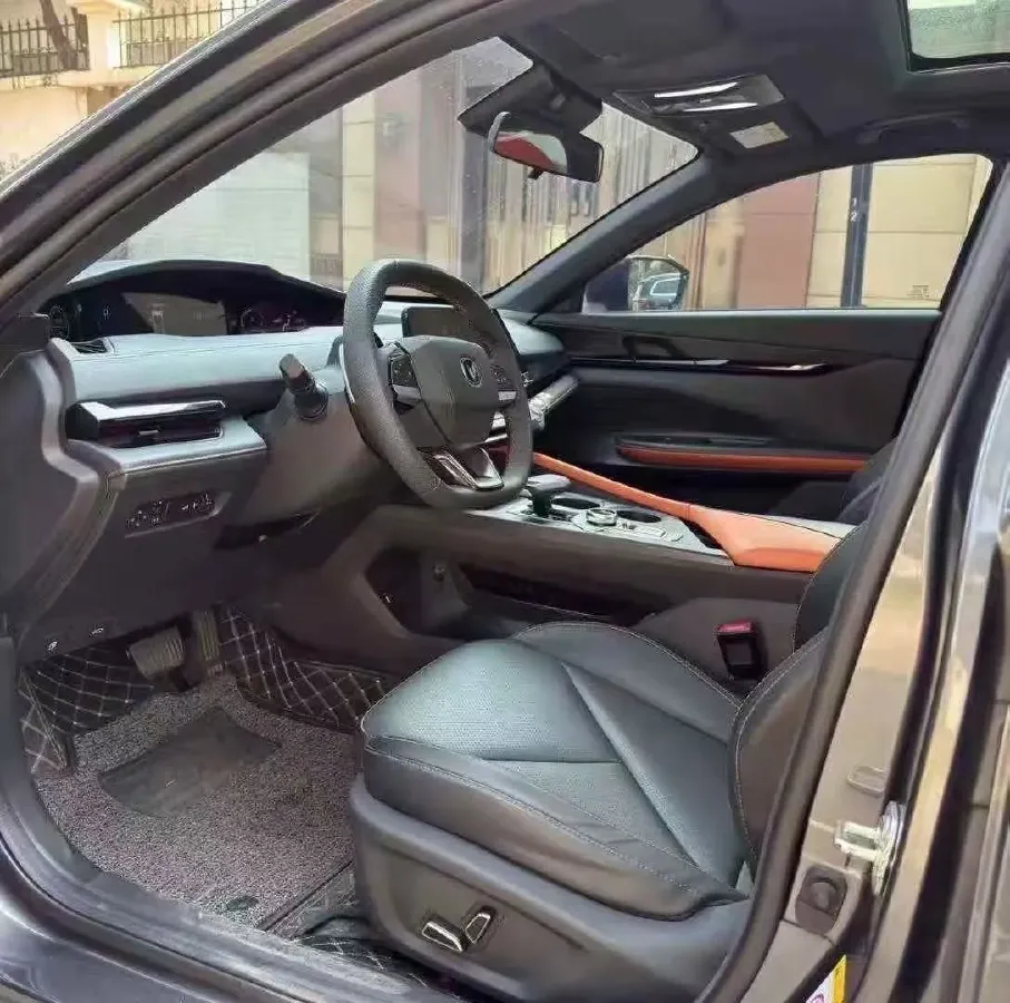 2024 ChangAn UNI-V 1.5T 188HP L4 7DCT,autocango,china used car exporter,china ev exporter,chinese used car exporter,chinese used ev exporter