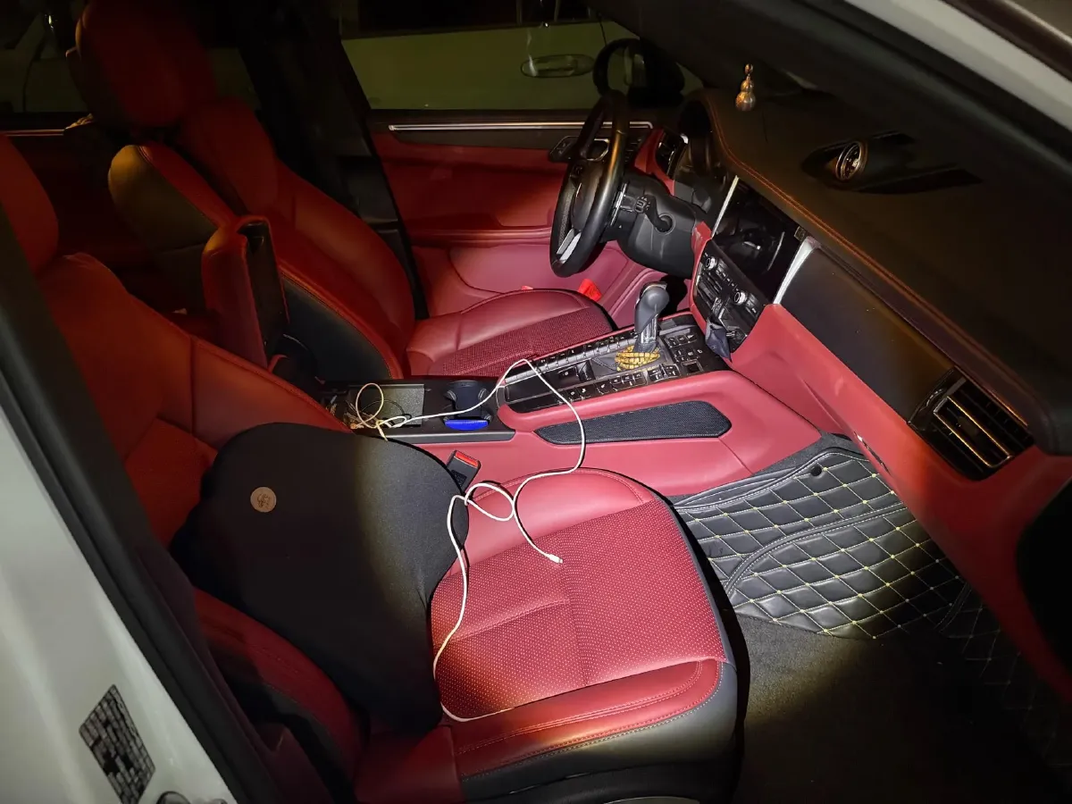 2020 Porsche Macan 2.0T 252HP L4 7DCT,autocango,china used car exporter,china ev exporter,chinese used car exporter,chinese used ev exporter