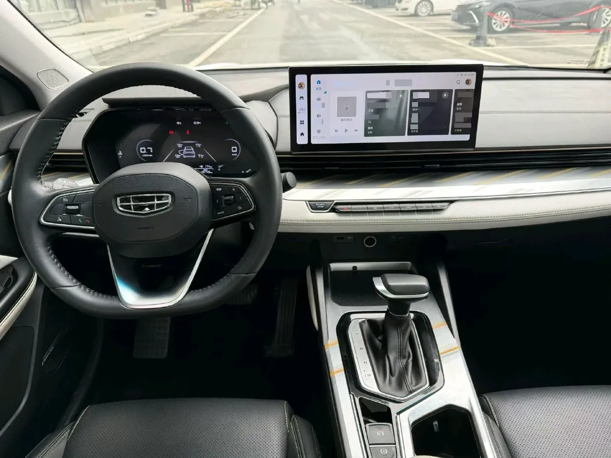 2022 Geely Emgrand L 1.4T 141HP L4 CVT,autocango,china used car exporter,china ev exporter,chinese used car exporter,chinese used ev exporter