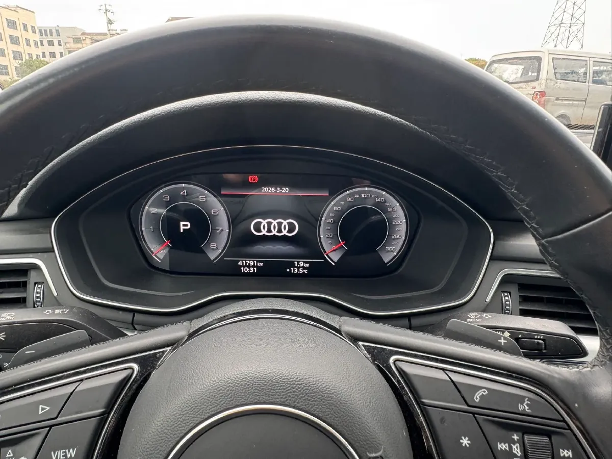 2022 Audi A4L 2.0T 190HP L4 7DCT,autocango,china used car exporter,china ev exporter,chinese used car exporter,chinese used ev exporter