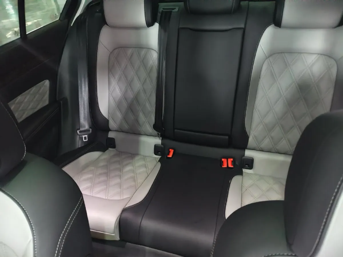 2023 Volkswagen Magotan 1.4T 150HP L4 7DCT,autocango,china used car exporter,china ev exporter,chinese used car exporter,chinese used ev exporter