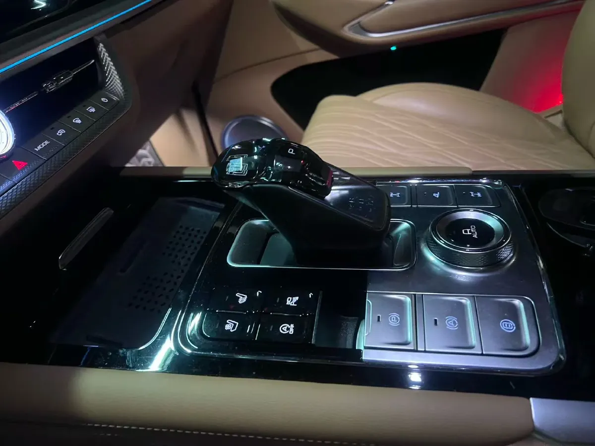 2023 Tank 500 3.0T 360HP V6 9AT,autocango,china used car exporter,china ev exporter,chinese used car exporter,chinese used ev exporter