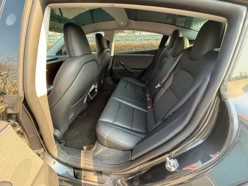 2025 Tesla Model 3 BEV 62.5KWH,autocango,china used car exporter,china ev exporter,chinese used car exporter,chinese used ev exporter