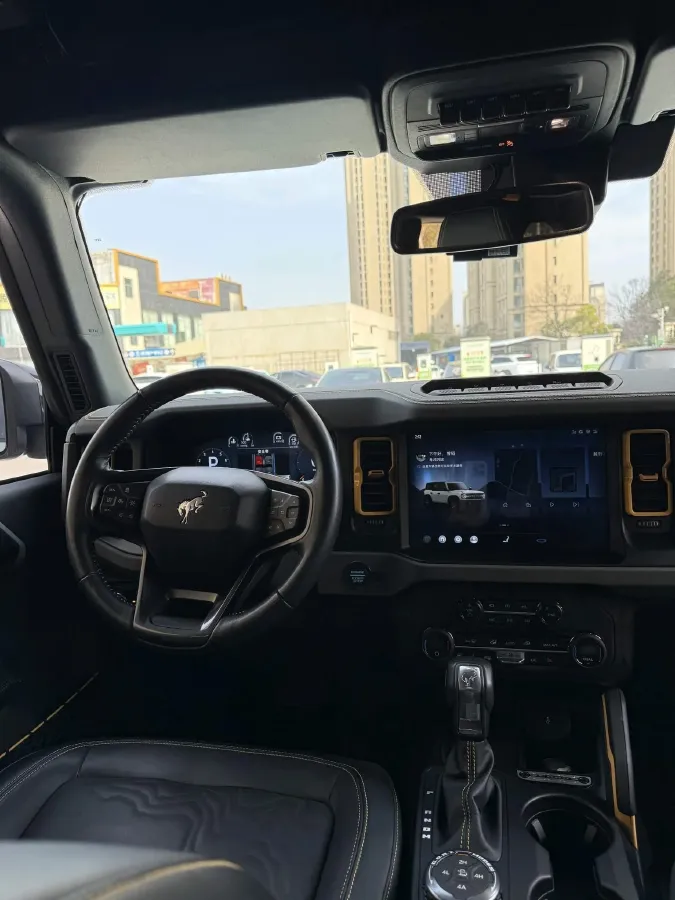 2024 Ford Bronco 2.3T 275HP L4 10AT,autocango,china used car exporter,china ev exporter,chinese used car exporter,chinese used ev exporter