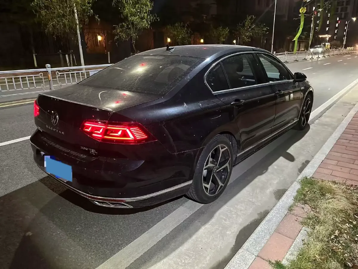 2023 Volkswagen Magotan 2.0T 186HP L4 7DCT,autocango,china used car exporter,china ev exporter,chinese used car exporter,chinese used ev exporter