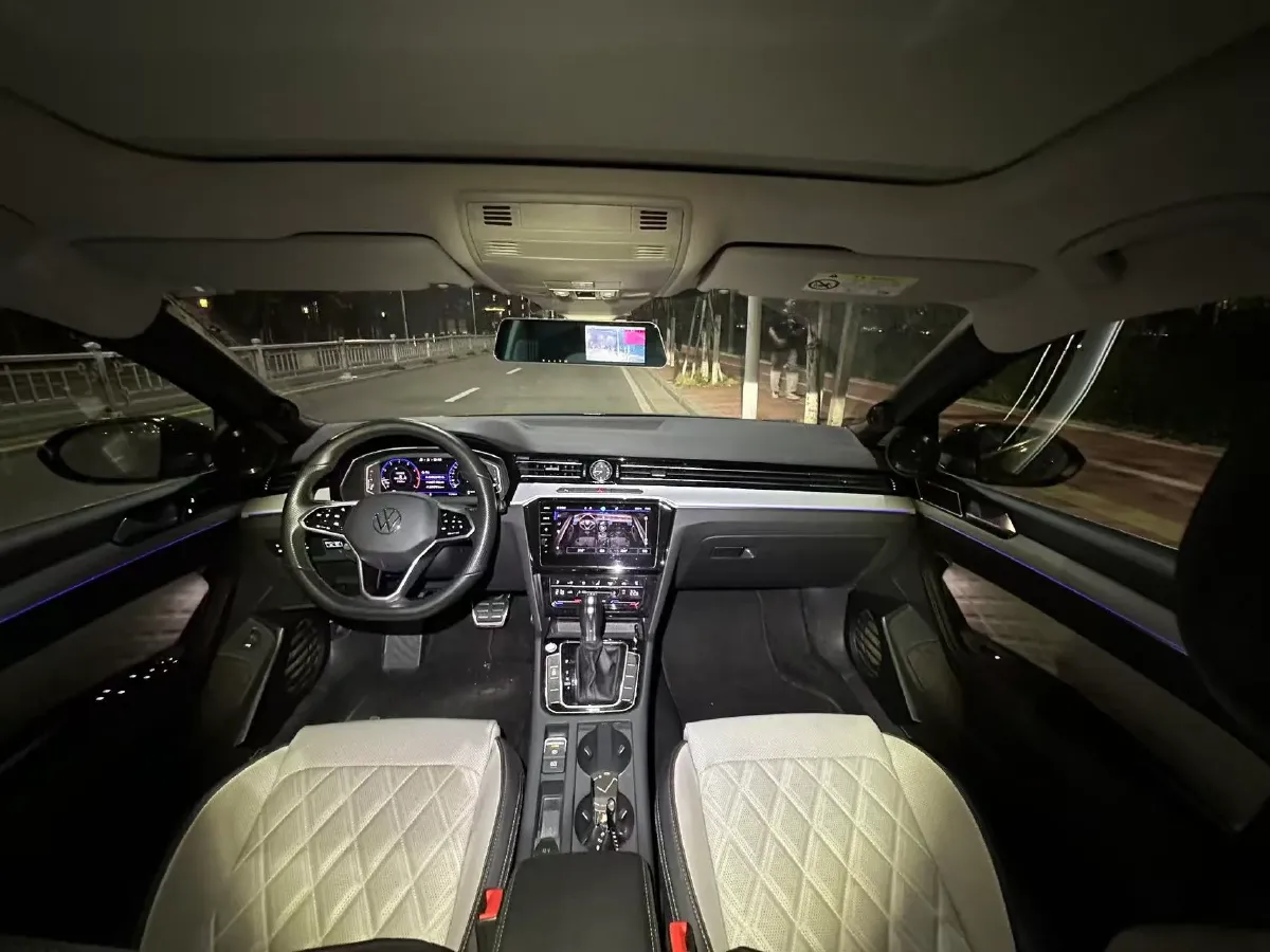 2023 Volkswagen Magotan 2.0T 186HP L4 7DCT,autocango,china used car exporter,china ev exporter,chinese used car exporter,chinese used ev exporter
