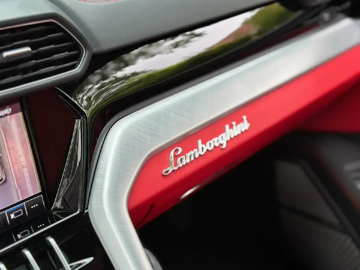 2021 Lamborghini Urus 4.0T 641HP V8 8AT,autocango,china used car exporter,china ev exporter,chinese used car exporter,chinese used ev exporter