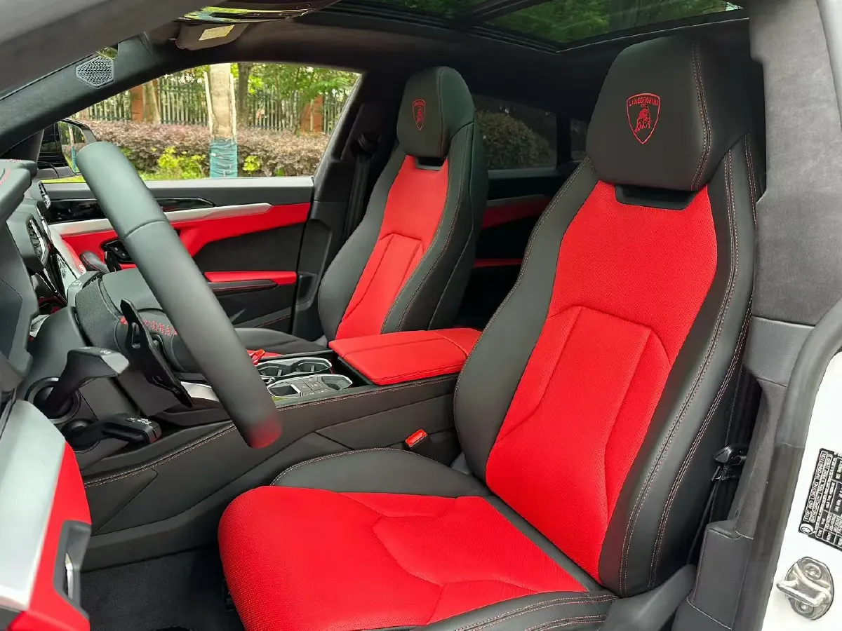 2021 Lamborghini Urus 4.0T 641HP V8 8AT,autocango,china used car exporter,china ev exporter,chinese used car exporter,chinese used ev exporter